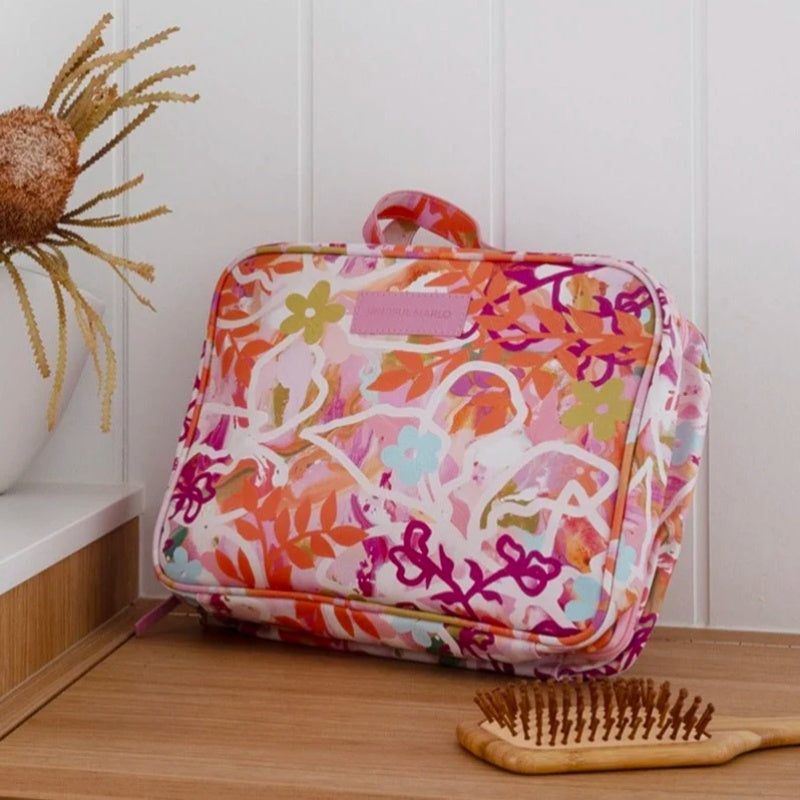 Mindful Marlo | Hanging Toiletry Bag - Ivy