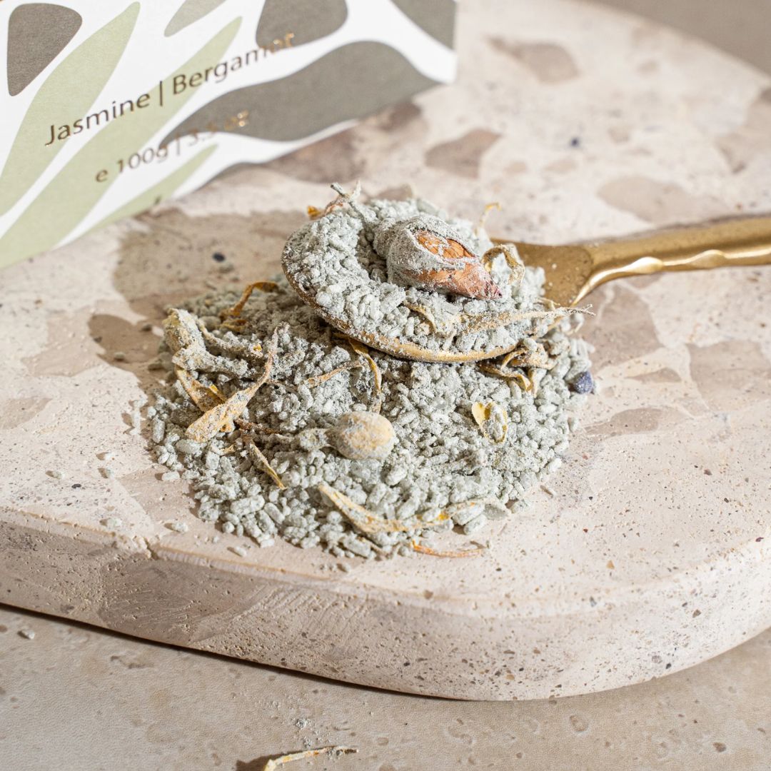Stray Willow | Floral Bath Soak - Jasmine