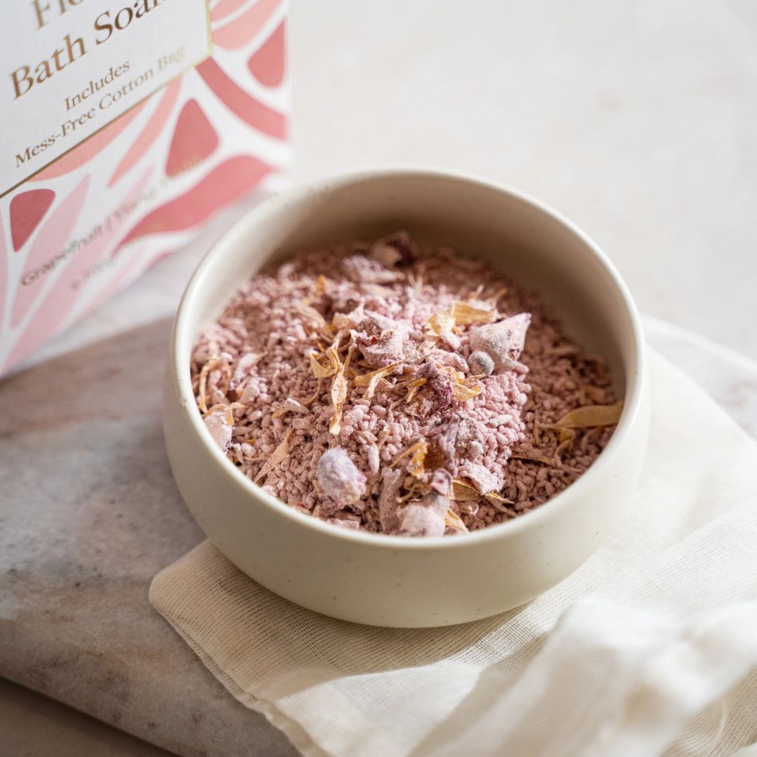 Stray Willow | Floral Bath Soak - Grapefruit
