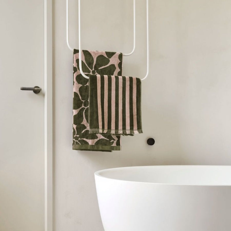 Aura | Palma Stripe Bath Towel - Caper/Shell