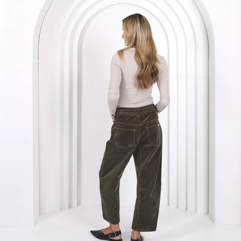 Monaco Jeans | Leo Barrel Cord Jeans - Forest Moss