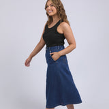 Elm | Scallop Edge Denim Skirt - Mid Blue Wash